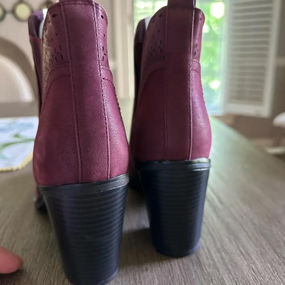 Mia Ladies’ Burgundy Faux Suede Heeled Ankle Boots Size 9 New western-inspired